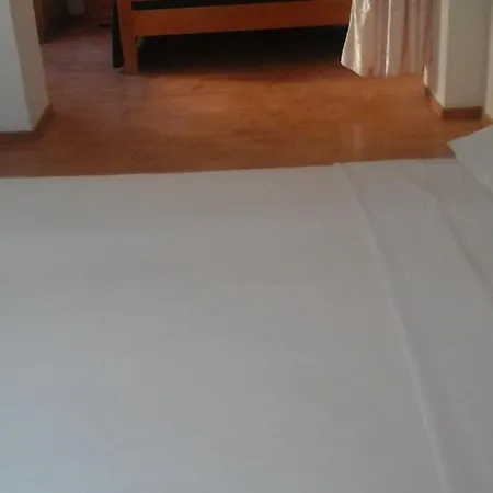 Orange Sunshine Apartman *